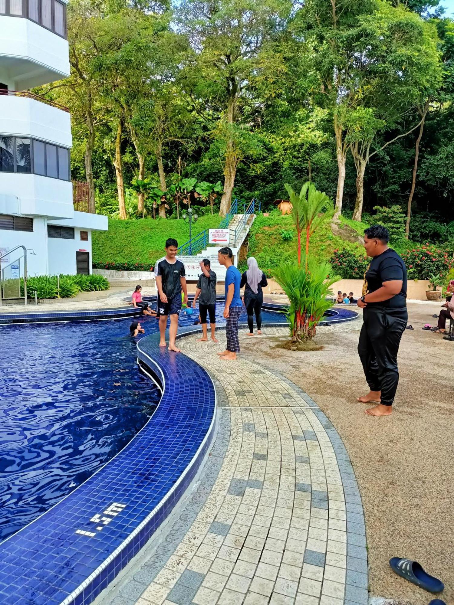 Apartment Cheap & Good At Sri Sayang Batu Ferringhi
